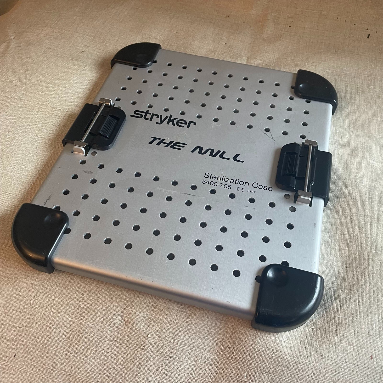 STRYKER THE MILL 5400-705 MEDICAL HEALTH METAL STERILIZATION CASE LID ONLY