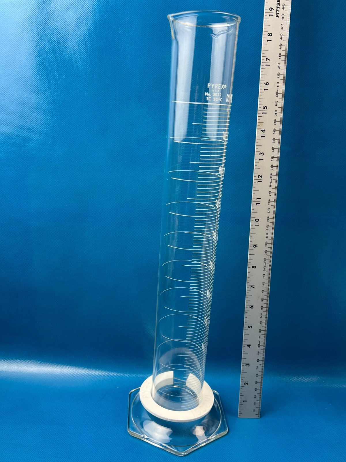 PYREX GRADUATED CYLINDER NO.3022. 10ML MADE IN U.S.A.
