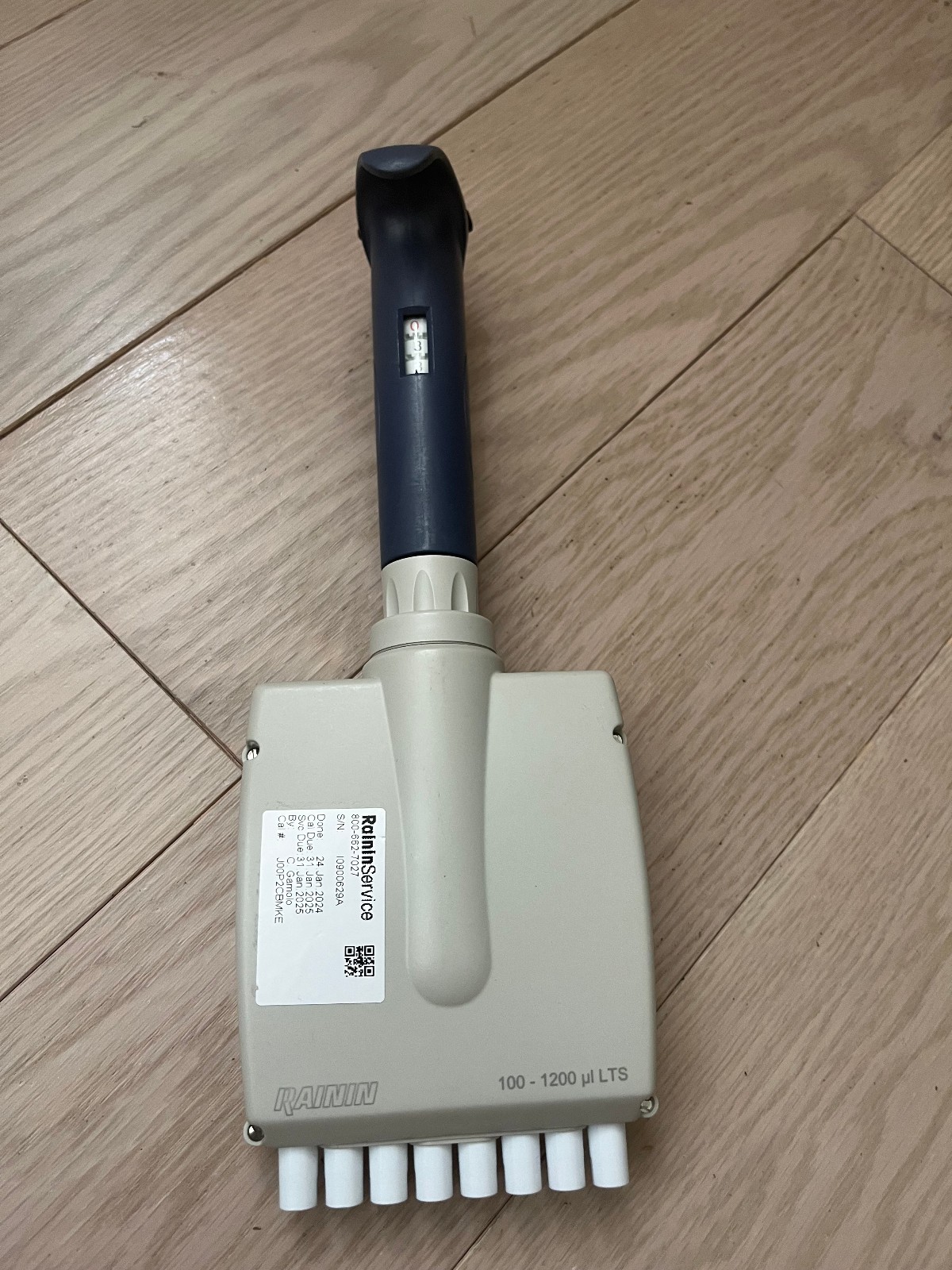 Rainin Pipet-lite Pipettor pipet LTS multichannel L1200 100-1200ul 8 Fji