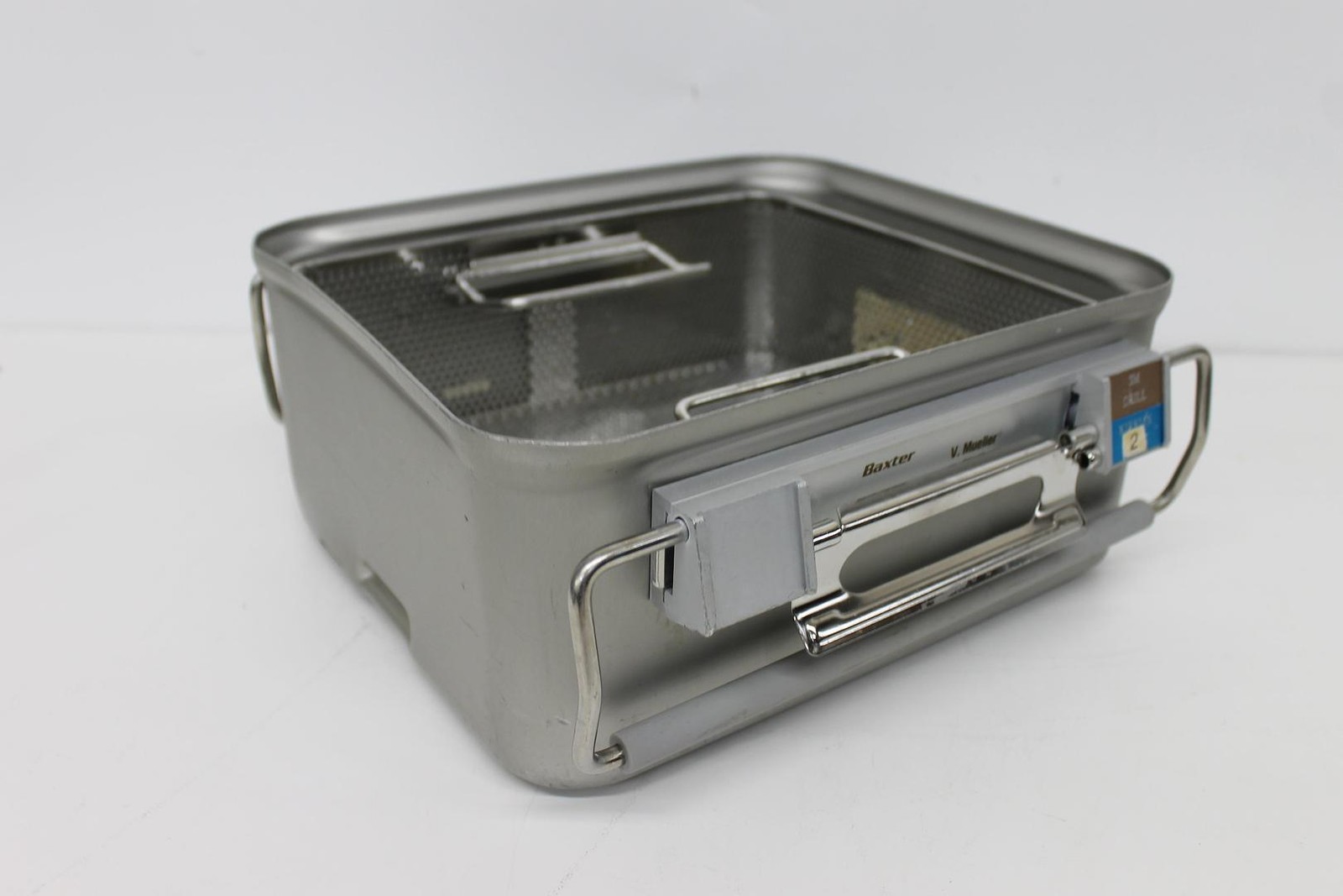 V Mueller Baxter 3M Drill Sterilization Box 12″x10″x5″ / Filter Holders, Basket