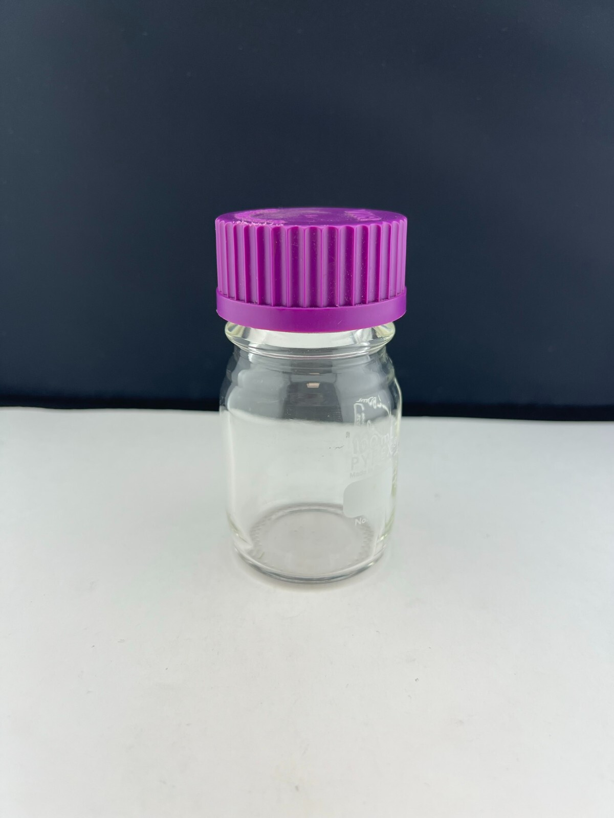 PYREX 1395-100 100mL Media Storage Bottle with Pour ring and GL45 Screw Cap