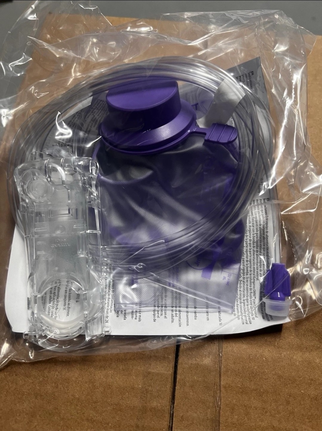 Sealed Box 30ct Kangaroo OMNI Feeding Set Bag 1000mL. Ref B10FD