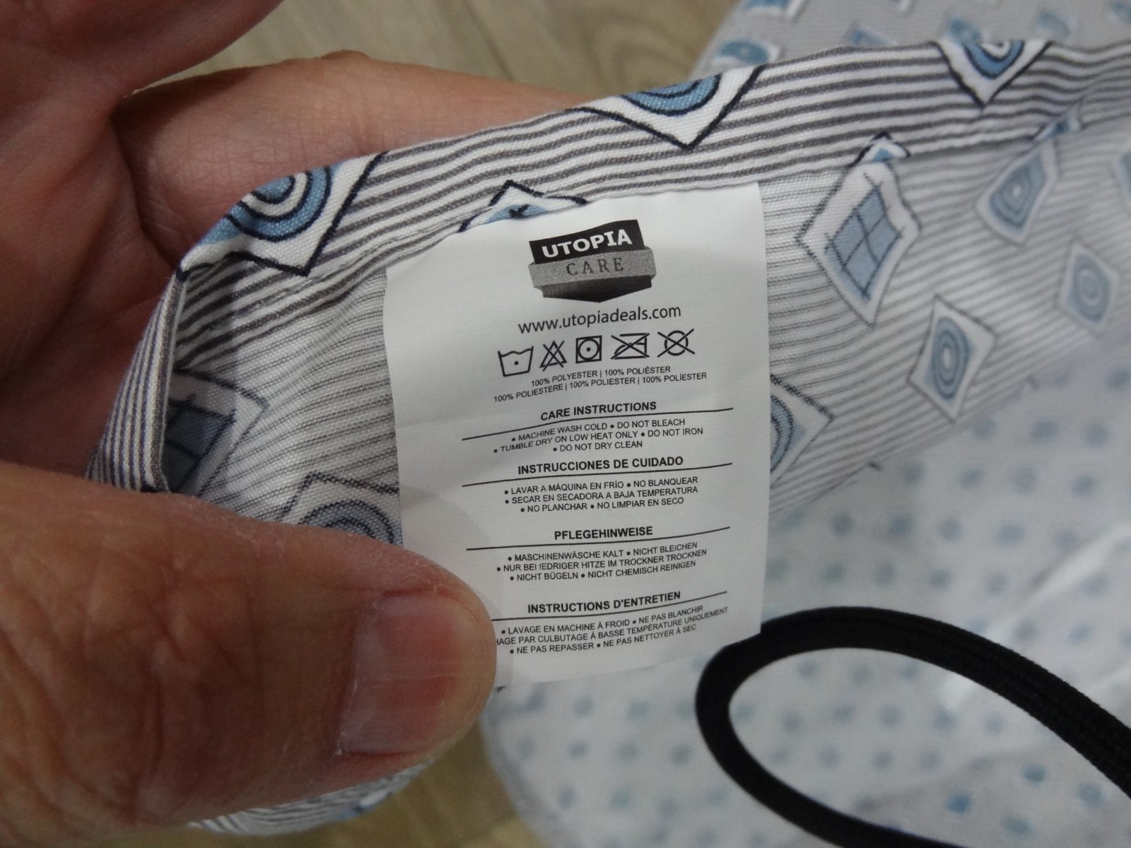 NWT Lot of 4 Utopia Care Adult Unisex Hospital Patient Gowns Back Ties One Size