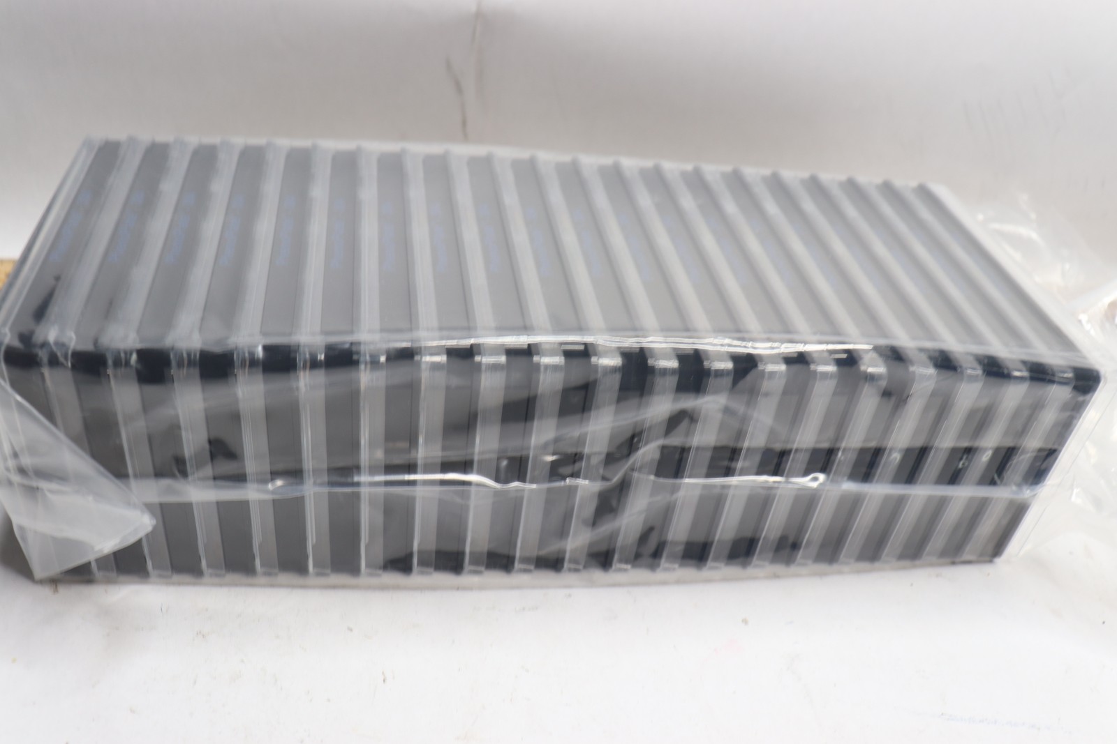 (40-Pk) PerkinElmer Flat-Bottom Tissue-Culture Treated Lids Black 384