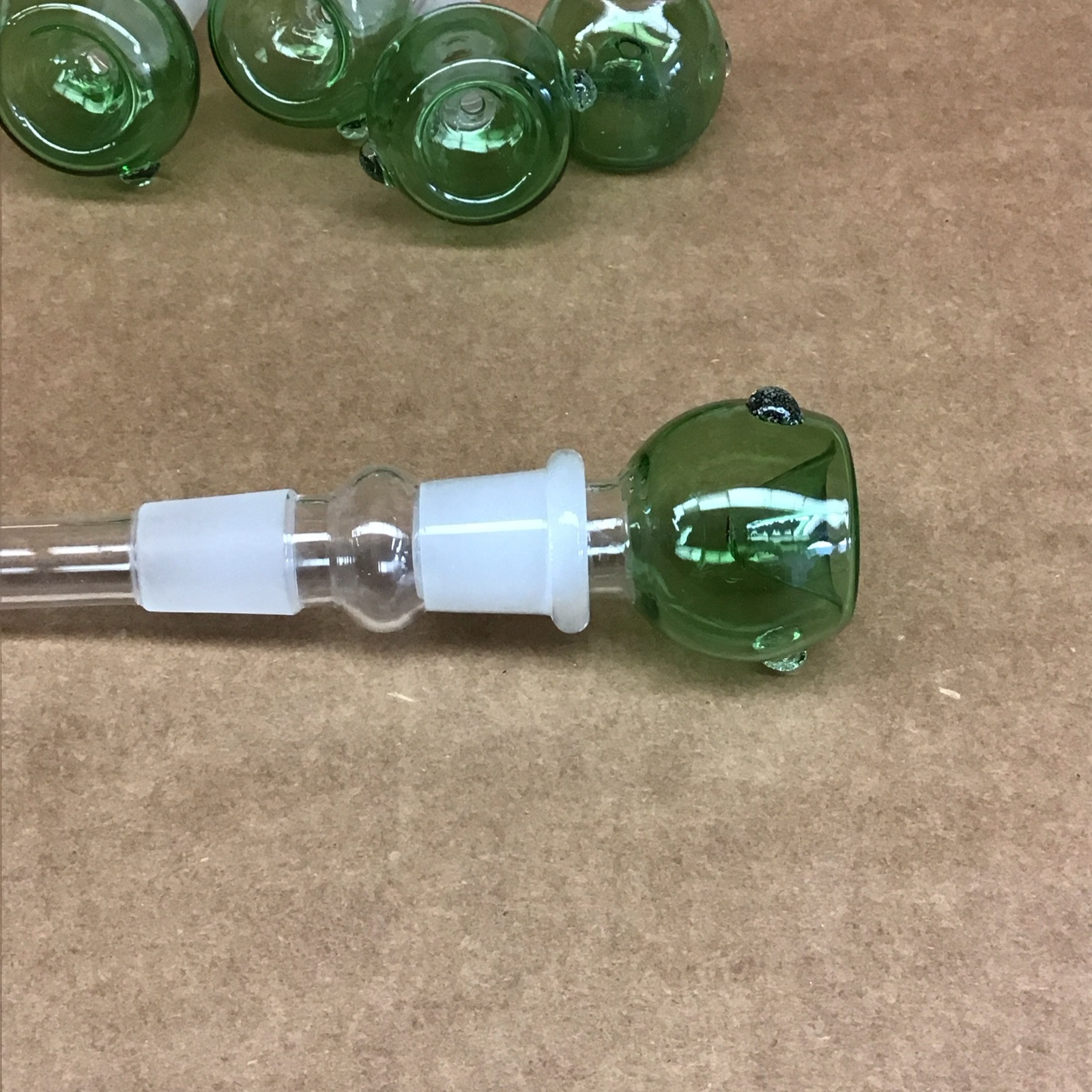 5 Pieces – Male 18mm GREEN Glass Swirl Slide Bowl – Hookah Water Bubbler EE7