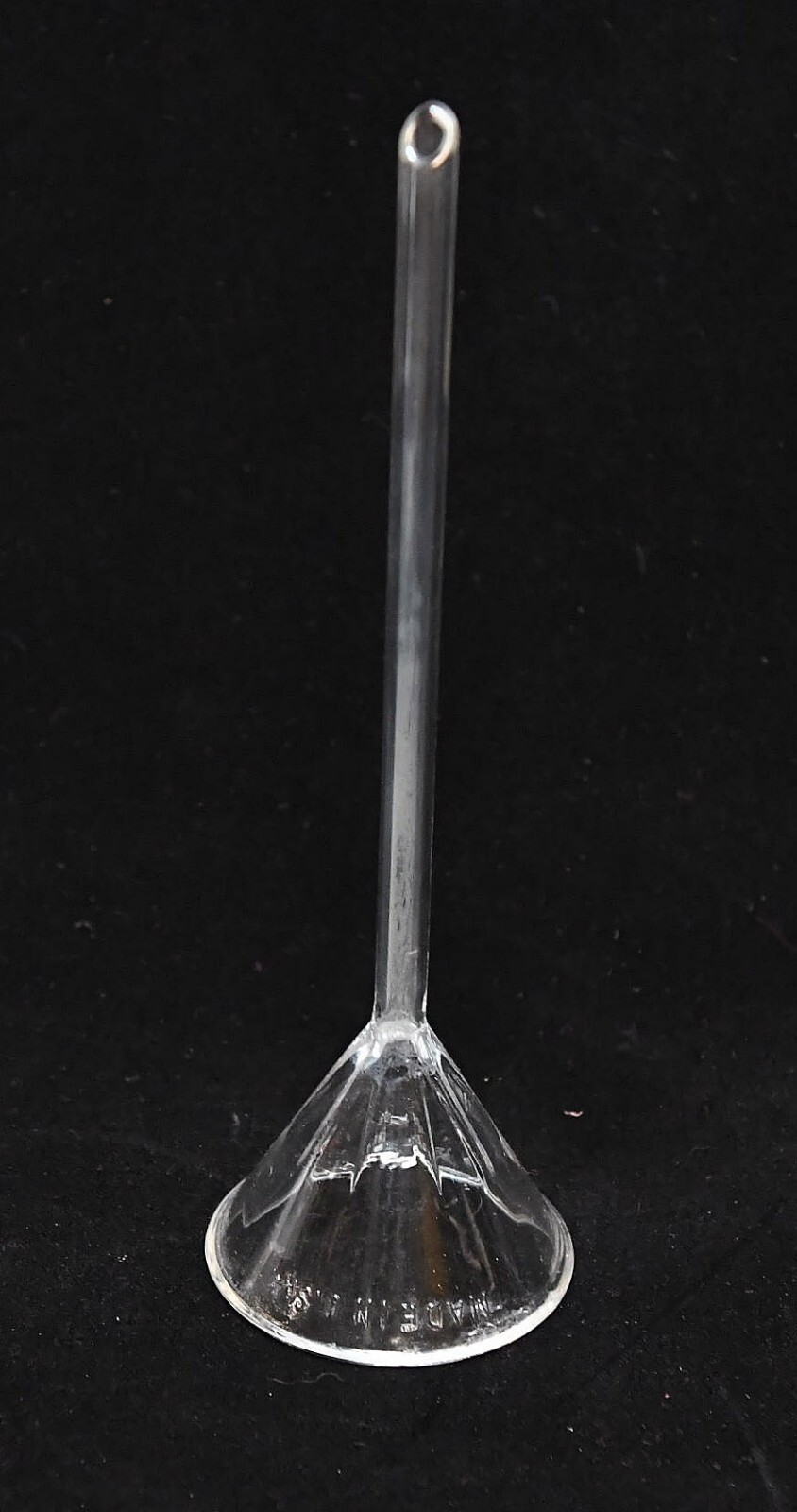 PYREX GLASS FUNNEL 58 DEGREE 2 1/4 IN DIAMETER 7 1/2 IN LENGTH