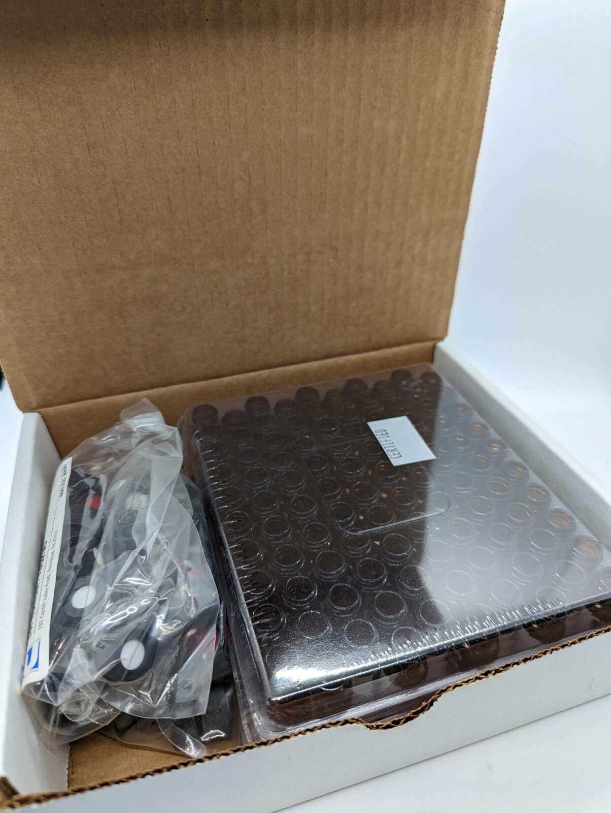 National Scientific C4015-87 Cole Parmer 4ml Screwtop Vials w/Pre-slit Caps
