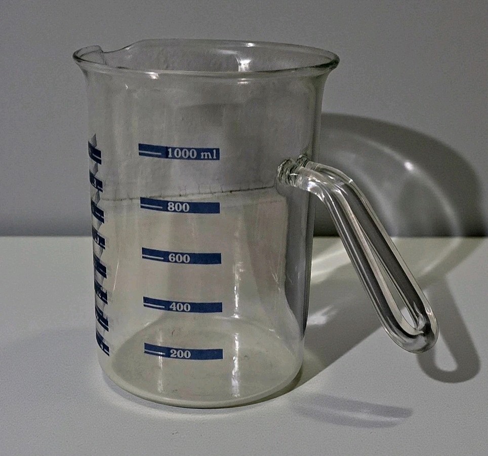 Borosilicate Glass Chemistry Lab Beaker Measuring Cup Pour Spout Handle 1000 ML