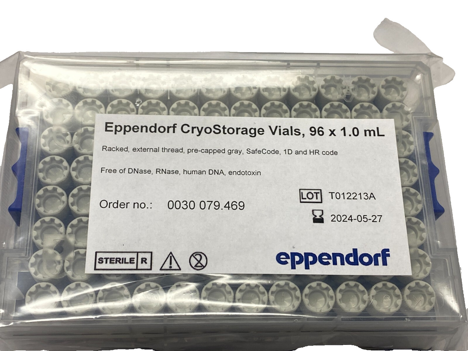 (864) EPPENDORF 1.0mL CryoStorage Vials 2D SafeCode 9x 96/Rack 0030079469