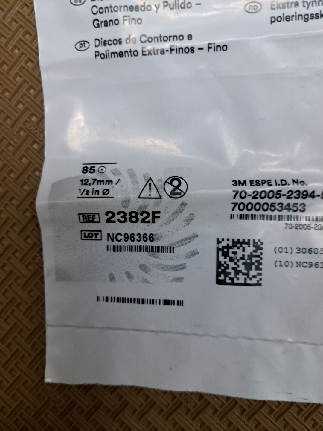 3M ESPE 2382F & 2382SF Sof-Lex Polishing Discs 1/2″ Fine & Superfine