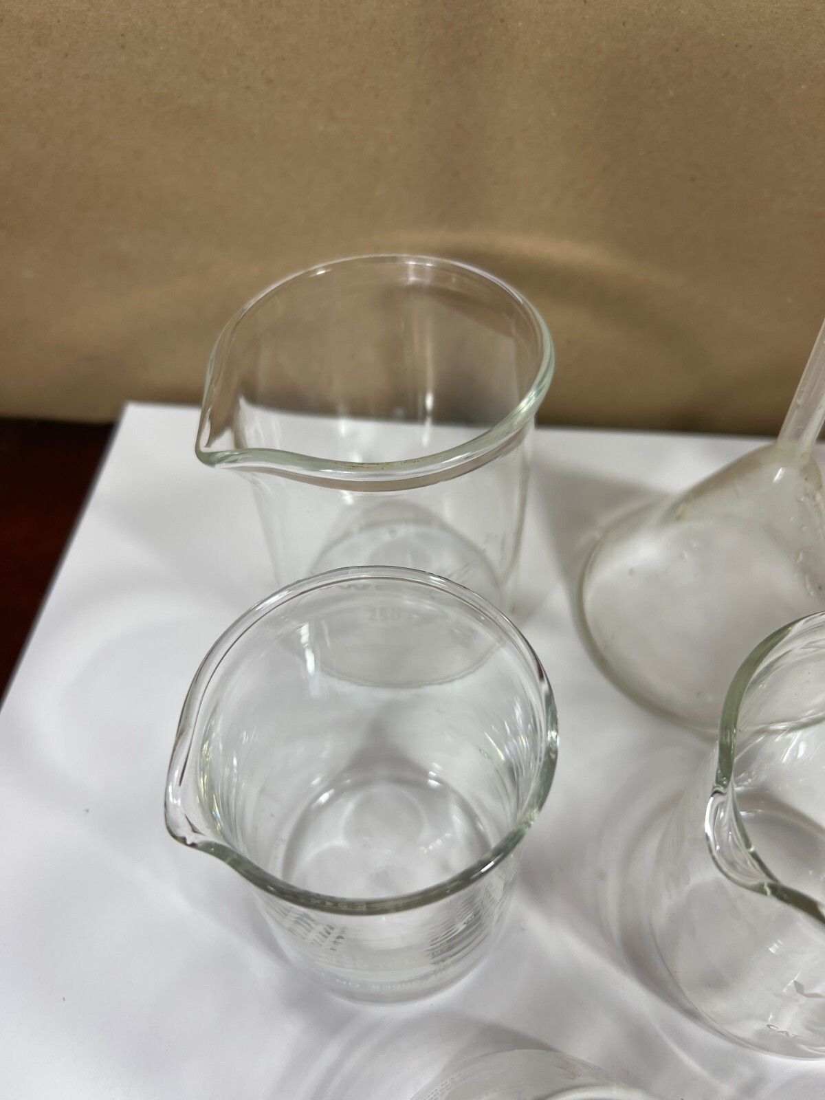 (Lot of 18) Various Funnel, Flask, Beaker Scientific Glass Scaled Various Volume