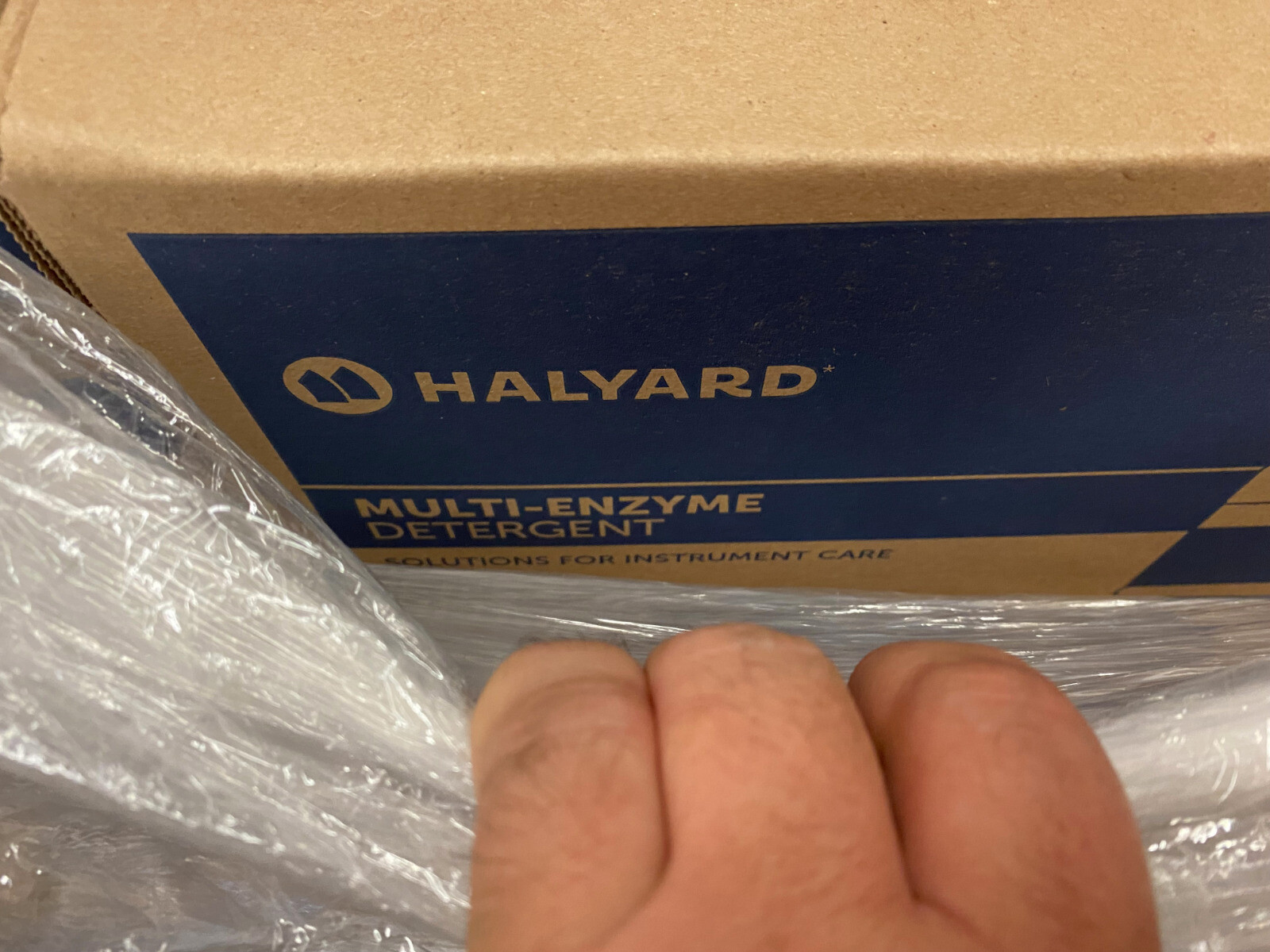 1 Case/4 Jugs Halyard 65201 Multi-Enzymatic Instrument Detergent Liquid