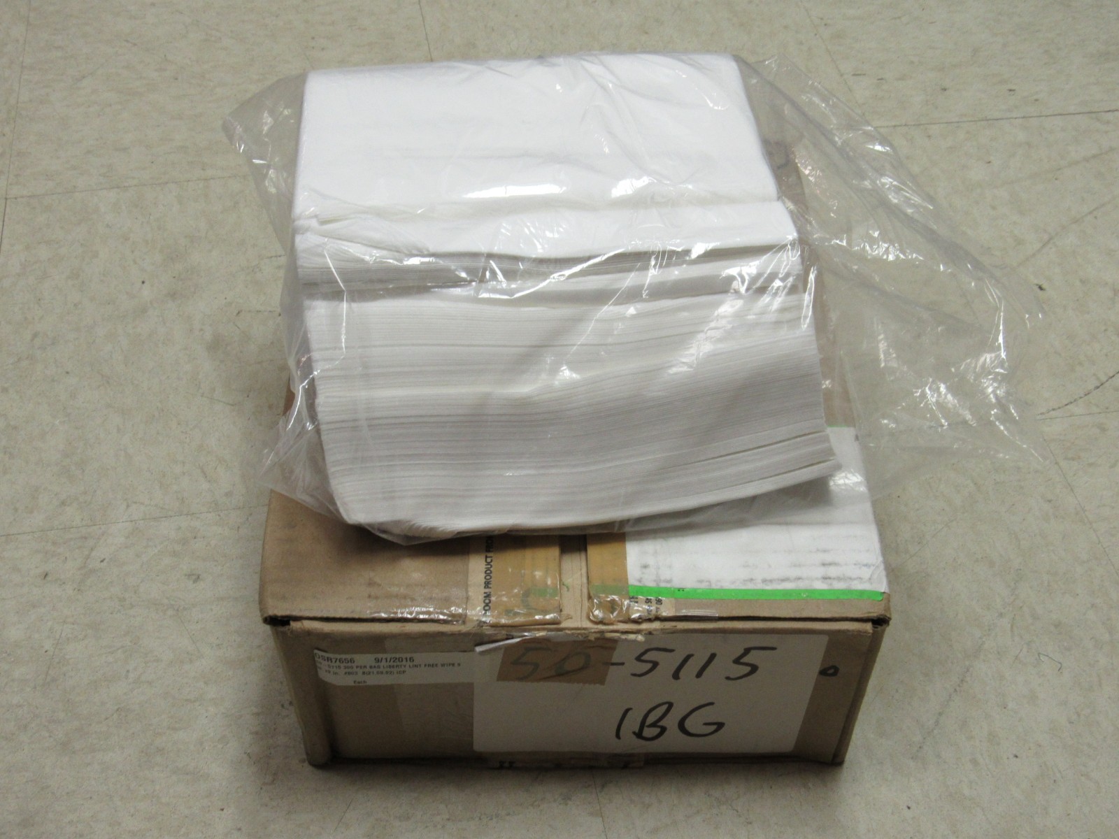 NEW LOT OF 300 LIBERTY LINT FREE WIPE 50-5115 9″ X 9″
