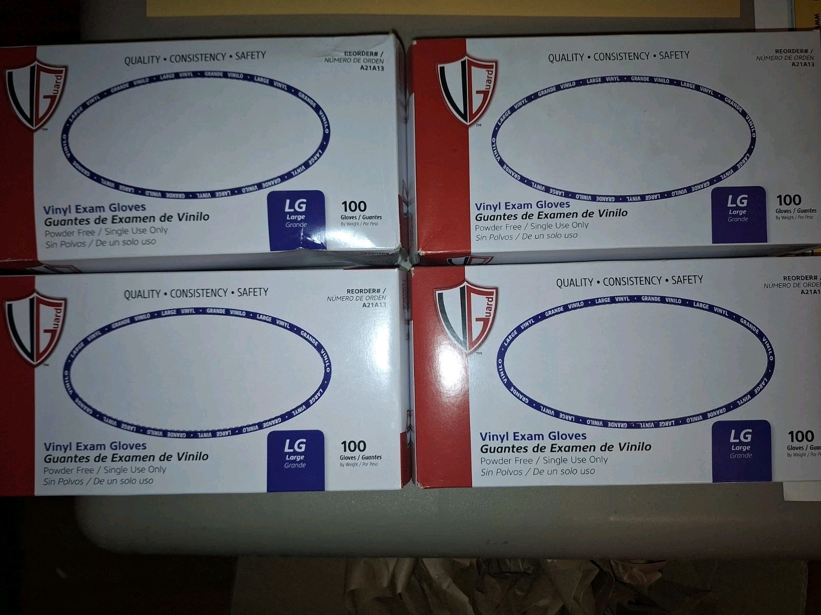 4 Boxes of 100 CLEAR VINYL EXAM / FOOD PREP GLOVES LARGE, Powder / Latex Free