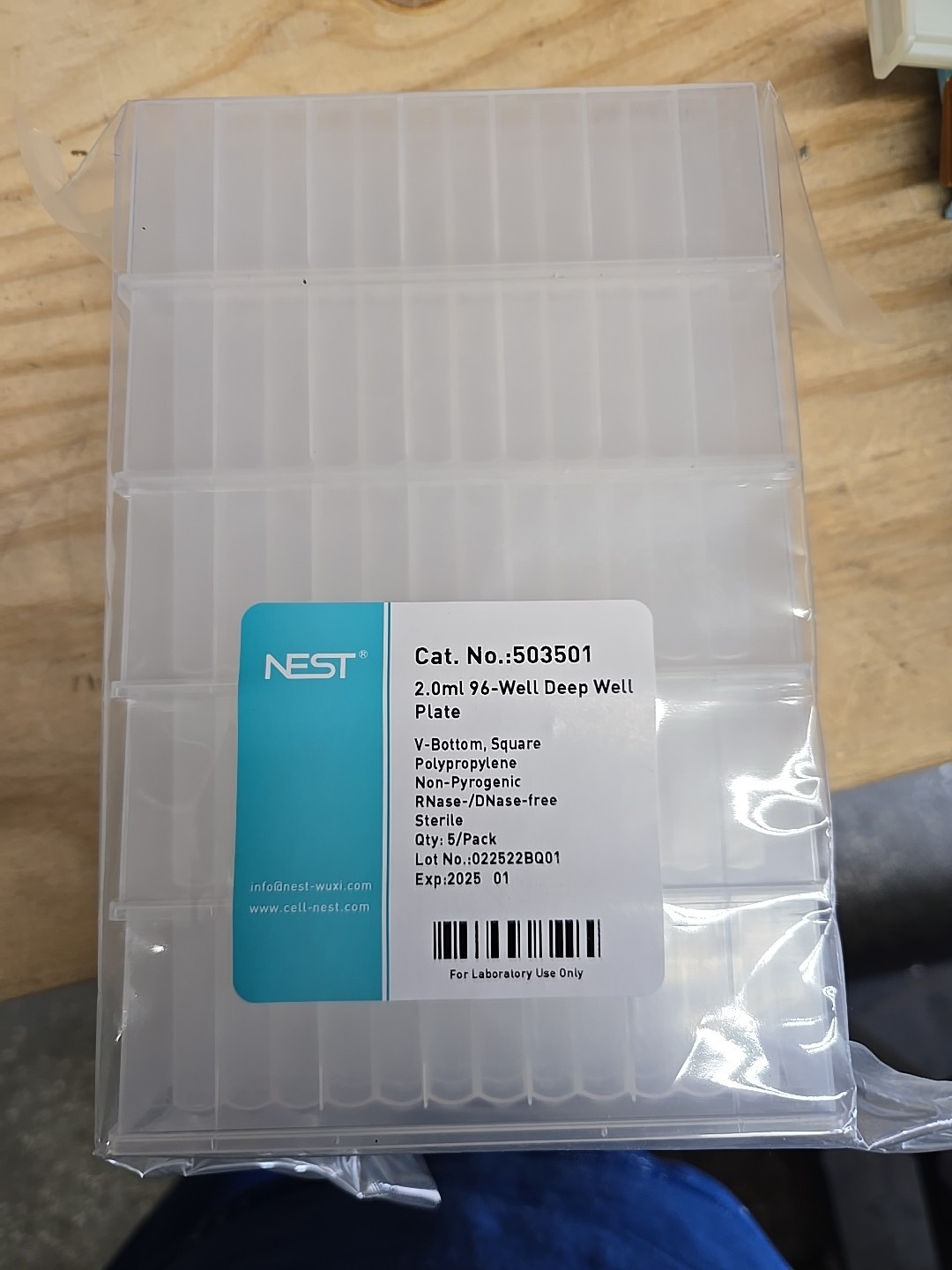 Nest 2.2 mL 96 Deep Well Plate, V-Bottom, Square, RNase/DNase free, Qty. 5/Pack