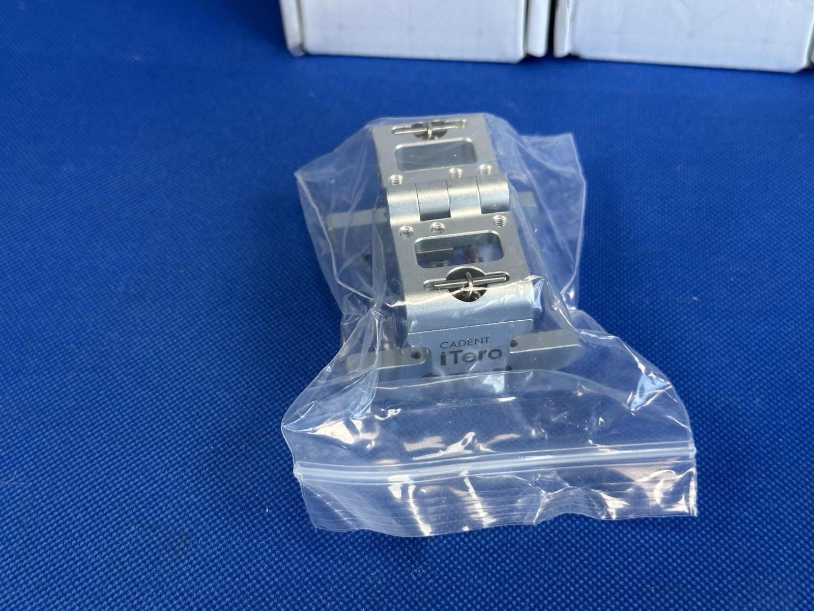 5 New Itero Articulator Align Technology inc.