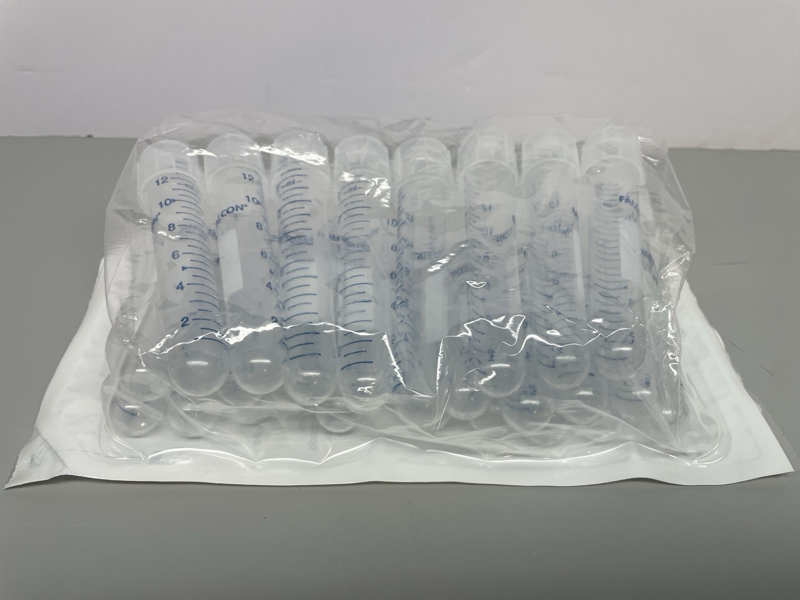 (225) Falcon Corning Round-Bottom Tubes 14mL 17x100mm Certified Sterile 352059