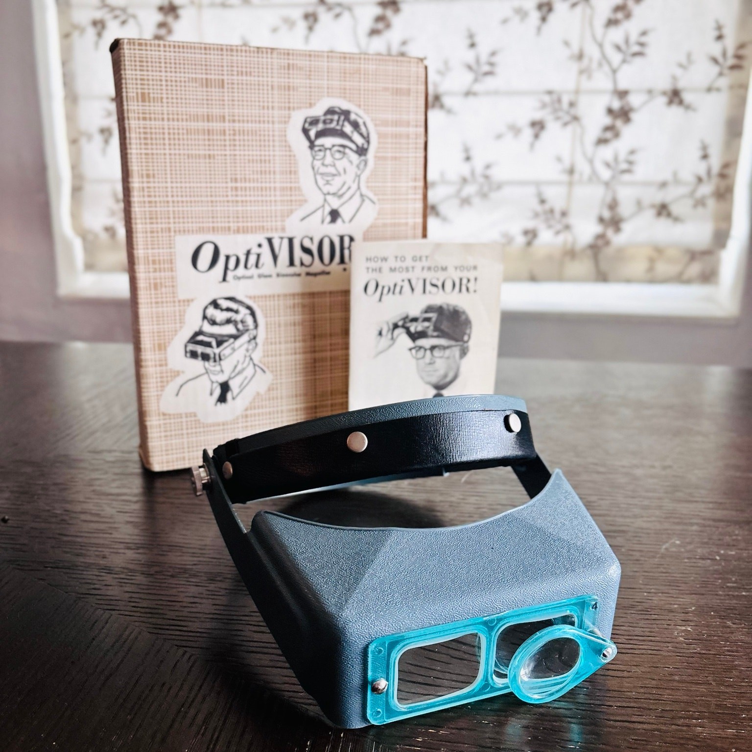 Donegan OptiVISOR DA #4 Head Magnifier w/ OptiLOUPE Box & Manual USA
