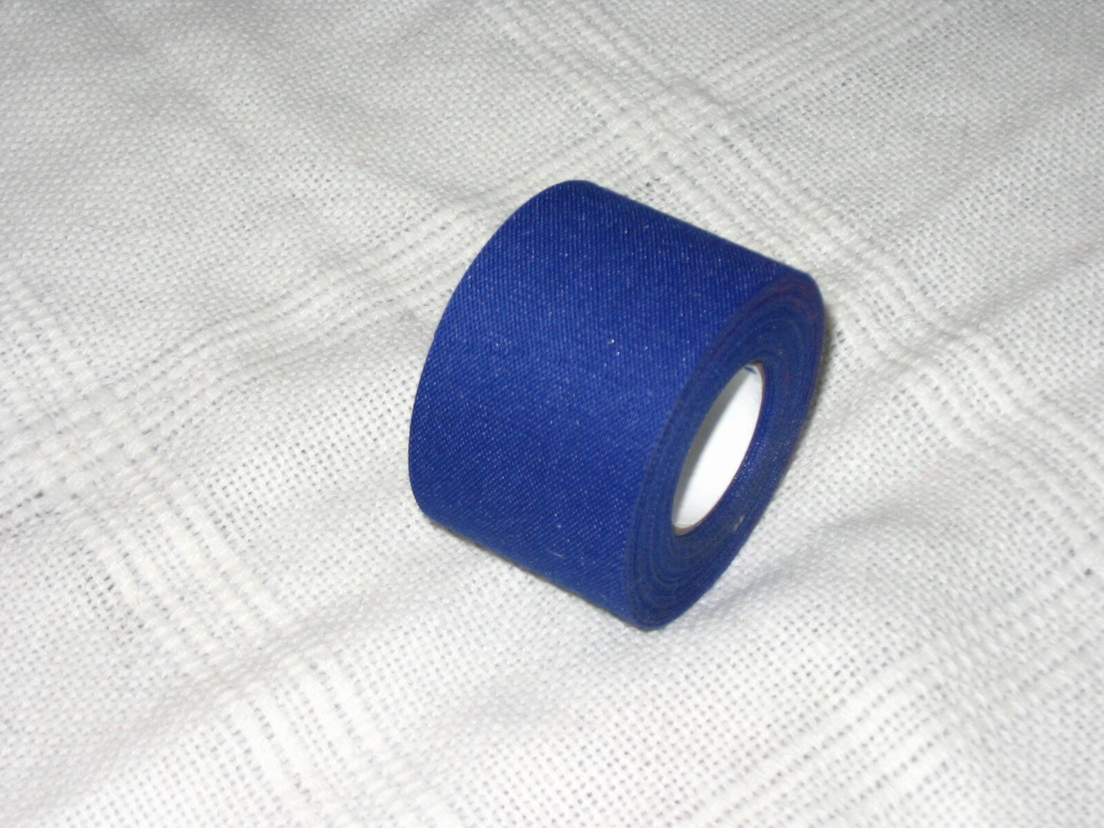 BLUE MEDICAL TAPE 12 rolls 1.5″x10yds. * FIRST QUALITY *