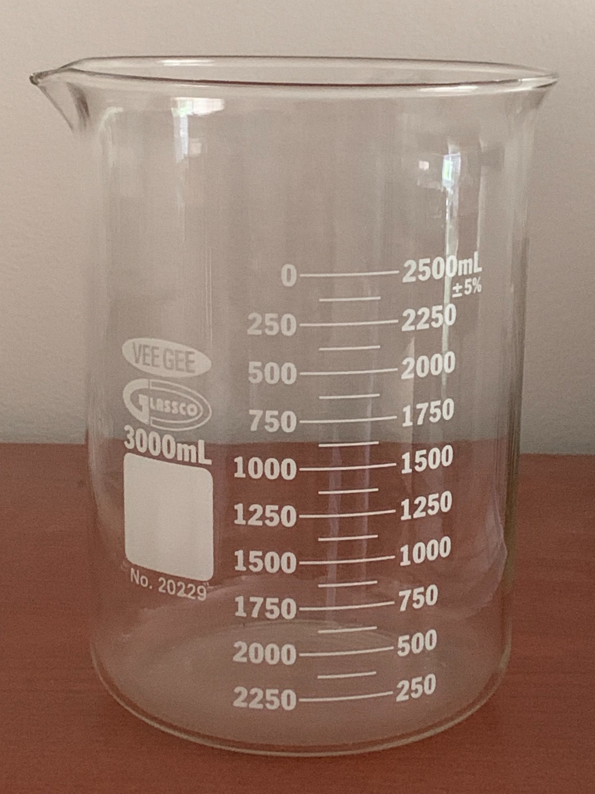 VEE GEE 20229-3000 Glass Beaker, 3000 mL