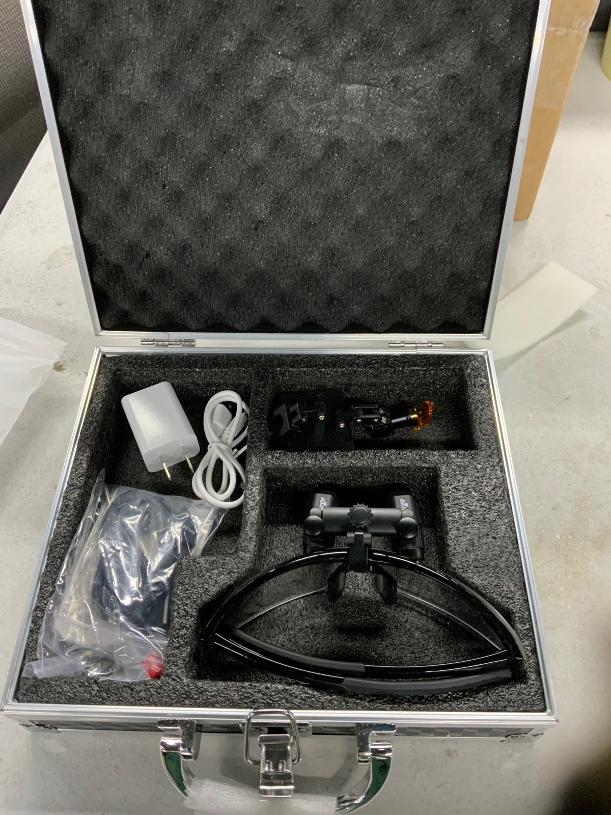 Dental 5w LED Wireless Headlight Medical Loupes 6x Ergo Binocular Loupes
